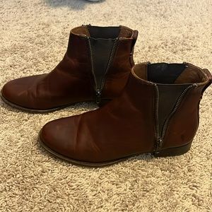 Women’s size 7.5 Frye Leather Boots